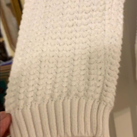 Liz Claiborne sweater  - Picture 4 of 6